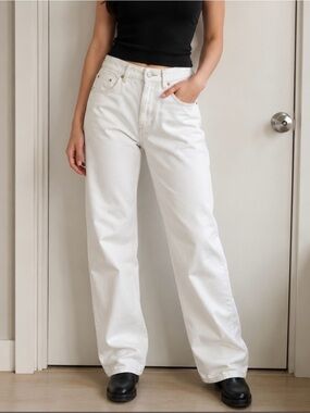 Zara  white high waisted straight leg jeans